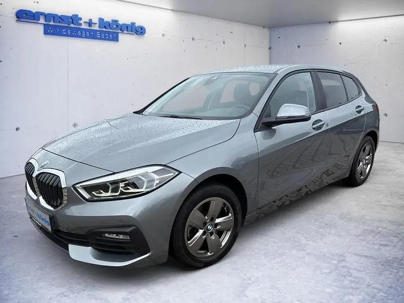 Grau Gebraucht 2023 BMW 118 Advantage Kleinwagen | 20.770 € (Fairer Preis) - Bild 1/4