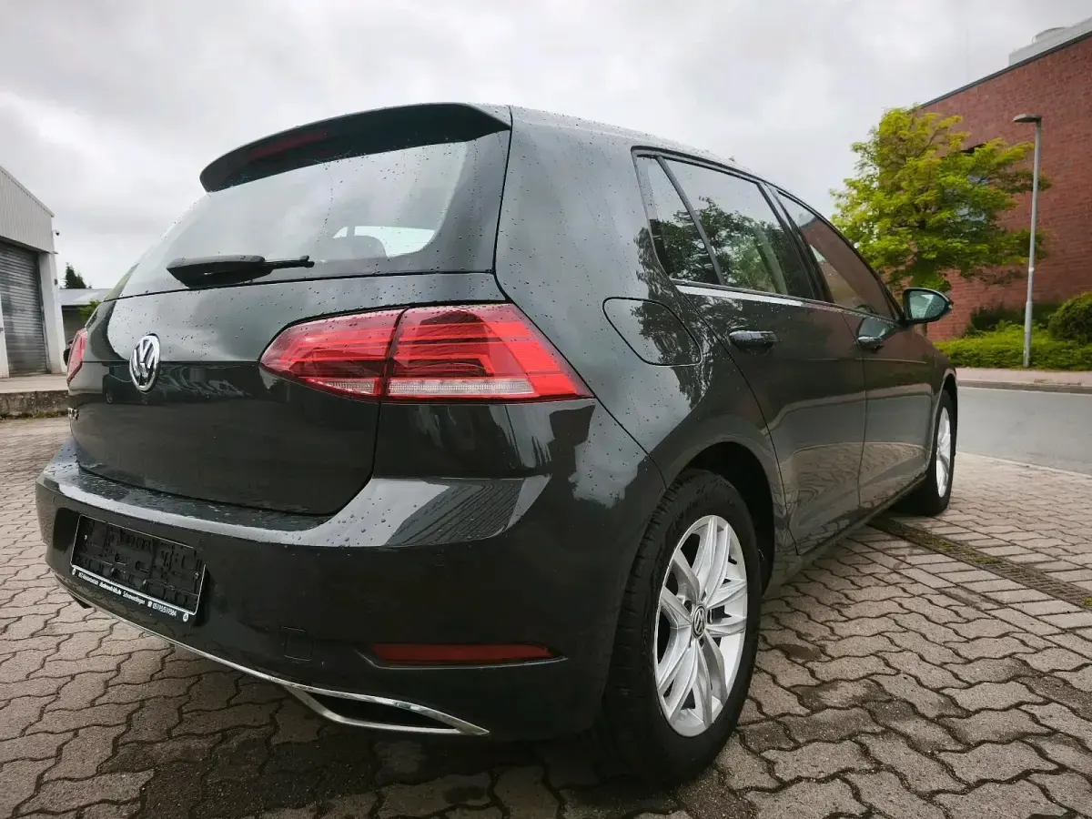Gebraucht VW Golf VII 150 PS (110 kW) 2019 Grau Limousine