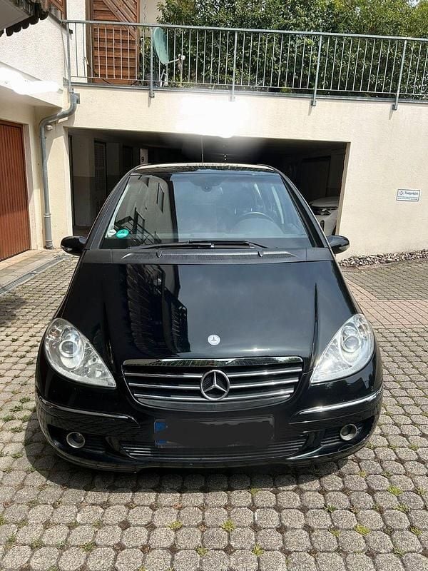 Schwarz Gebraucht 2004 Mercedes A170 Avantgarde Kleinwagen | 2.699 € (Fairer Preis) - Bild 1/4