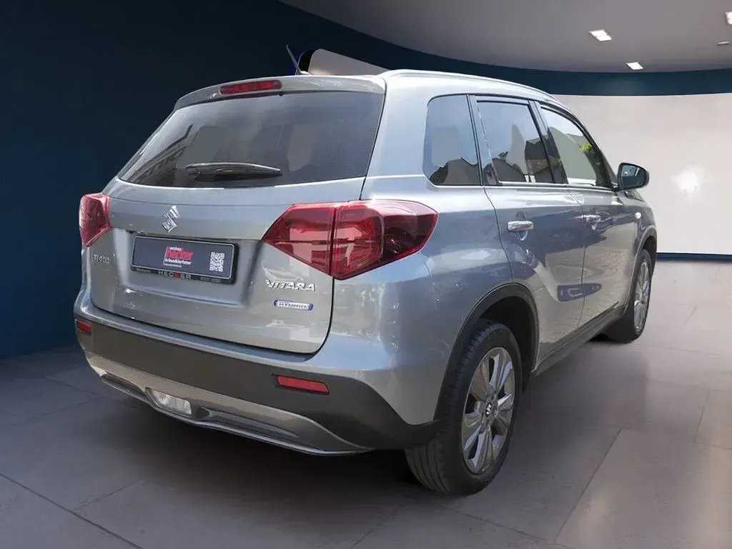 Gebraucht Suzuki Vitara Comfort 129 PS (94 kW) 2022 Grau SUV