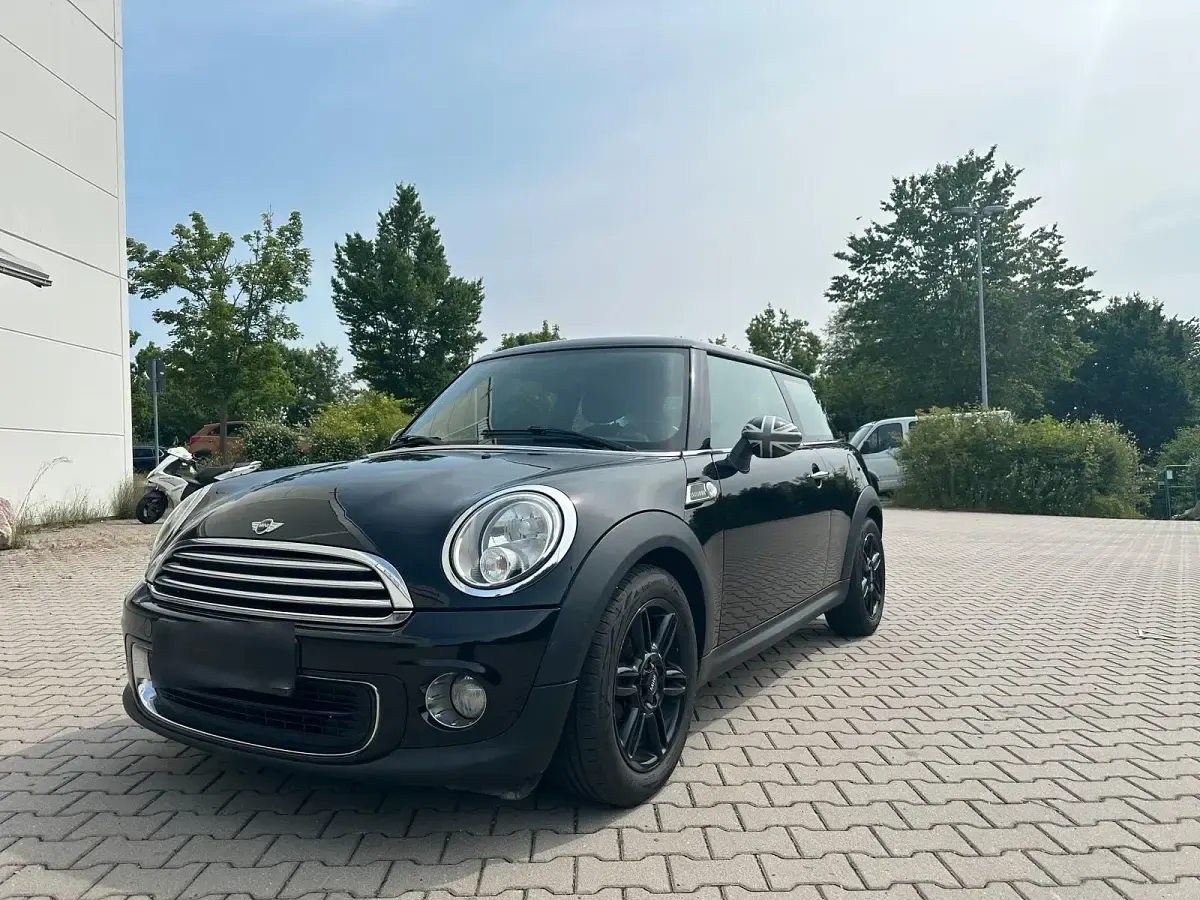 Gebraucht Mini ONE 98 PS (72 kW) 2013 Schwarz Kleinwagen