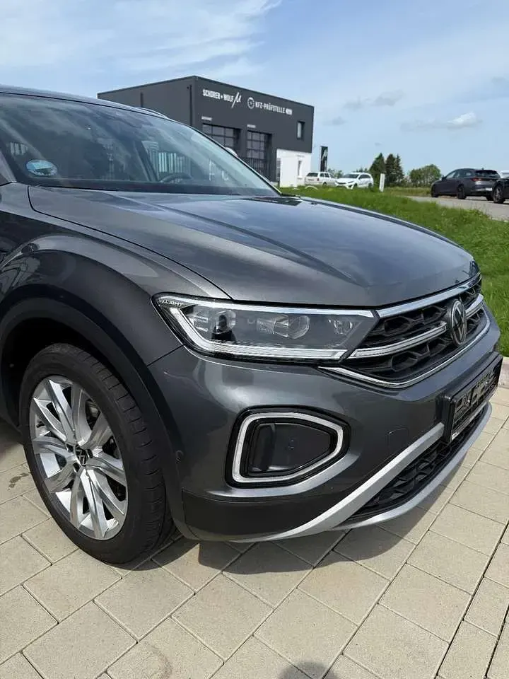 Gebraucht VW T-Roc Style 150 PS (110 kW) 2022 Grau SUV