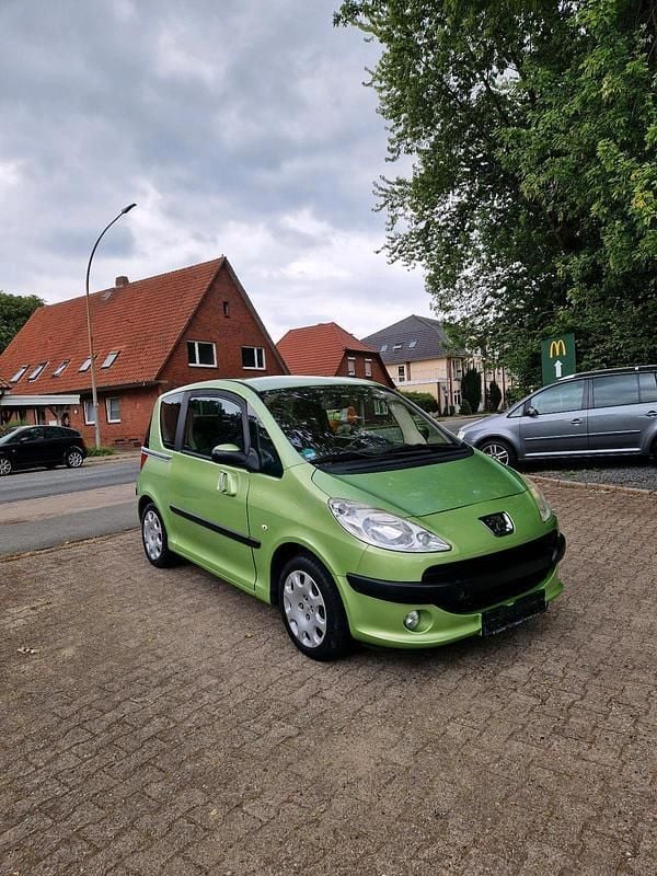 Grün Gebraucht 2005 Peugeot 1007 Kleinwagen | 3.000 € (Fairer Preis) - Bild 1/4