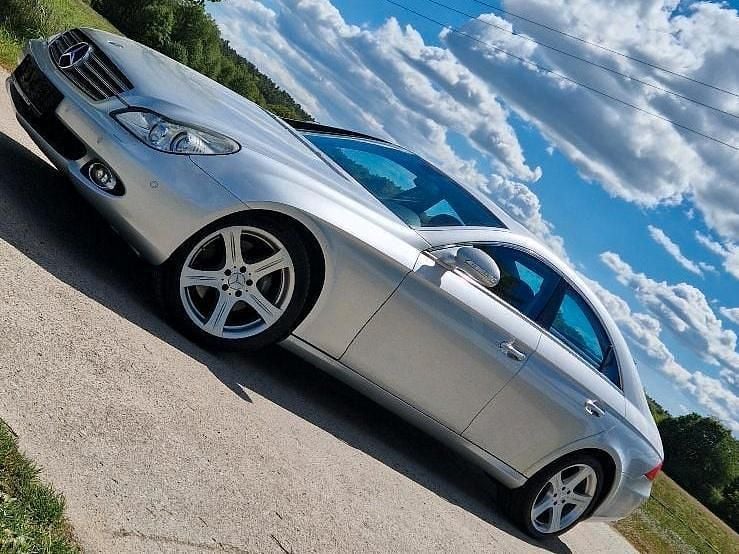 Silber Gebraucht 2005 Mercedes CLS350 Limousine | 7.700 € (Guter Preis) - Bild 1/4