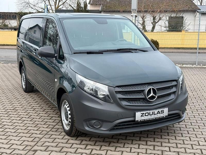 Gebraucht Mercedes Vito 114 PS (83 kW) 2019 Grün Van