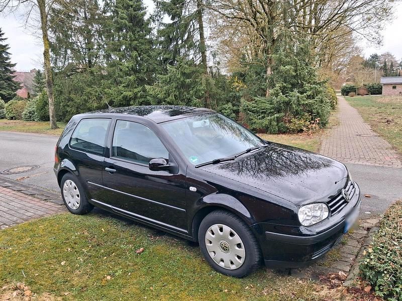 Gebraucht VW Golf IV 75 PS (55 kW) 2001 Schwarz Kleinwagen