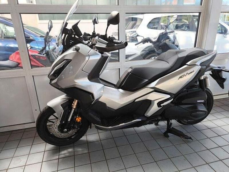 Gebraucht Honda e 16 kW (22 PS) 2023 Silber Kleinwagen