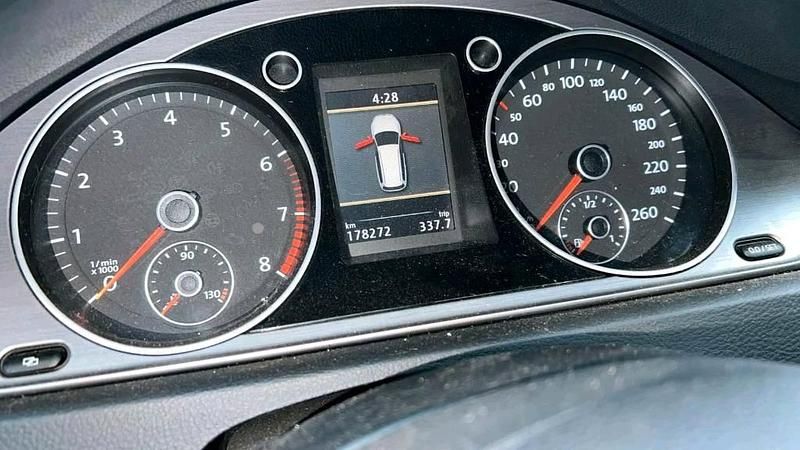 Gebraucht VW Passat 2011 Schwarz Kombi