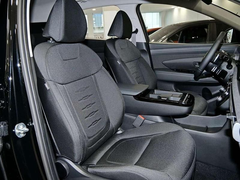 Neu Hyundai Tucson Select 239 PS (175 kW) 2025 Abyss black SUV