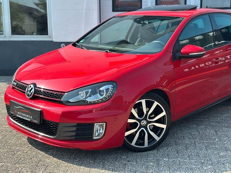 Tornadorot Gebraucht 2011 VW Golf VI GTI Limousine | 13.400 € (Teuer) - Bild 1/4