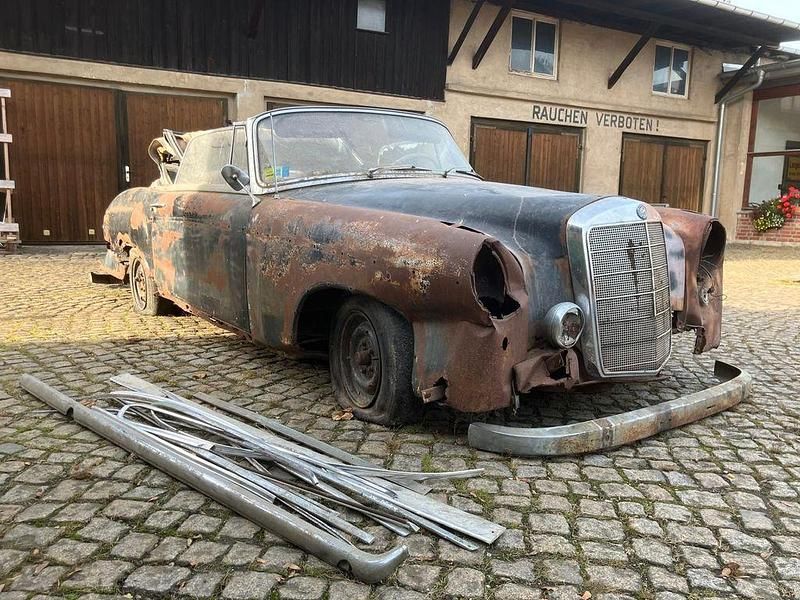 Gebraucht 1960 Mercedes 220 SE Cabrio | 16.800 € - Bild 1/4