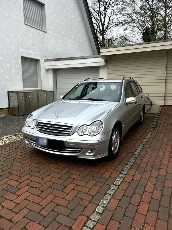 Gebraucht Mercedes C200 Classic 122 PS (89 kW) 2004 Silber Kombi