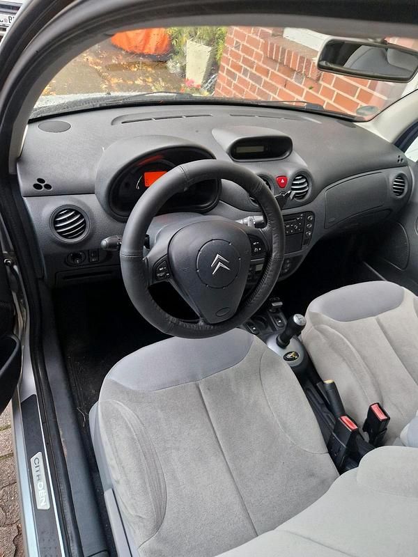 Silber Gebraucht 2003 Citroën C3 Kleinwagen | 2.600 € (Fairer Preis) - Bild 1/4
