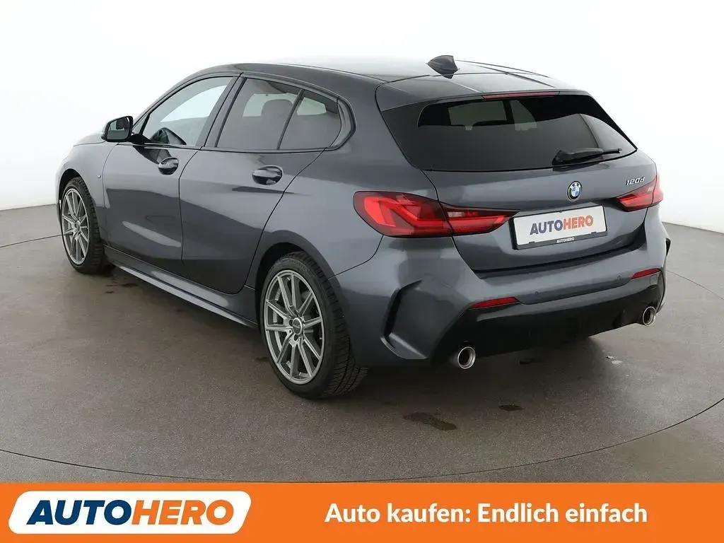 Gebraucht BMW 120 M Sport 190 PS (139 kW) 2020 Mineralgrau Limousine
