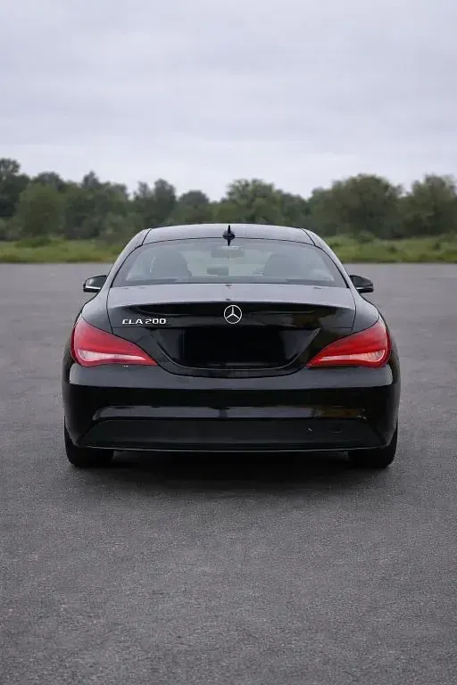 Gebraucht Mercedes CLA200 156 PS (114 kW) 2015 Schwarz Coupé