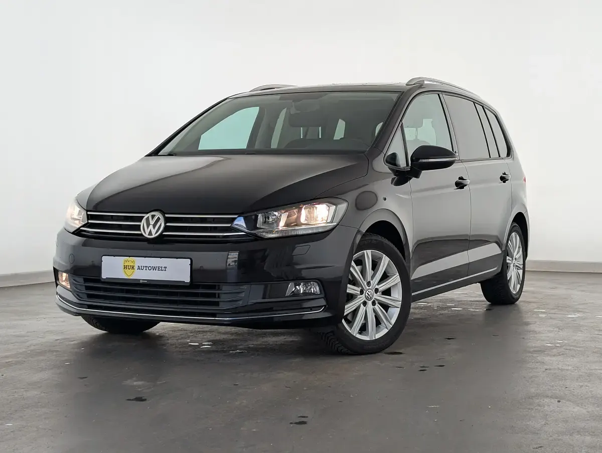 Second-hand VW Touran Sound 150 CP (110 kW) 2017 Monovolum