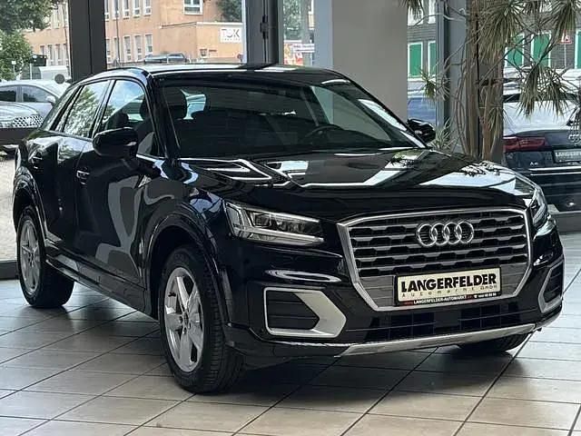 Brillantschwarz Gebraucht 2020 Audi Q2 Sport SUV | 23.999 € (Fairer Preis) - Bild 1/4