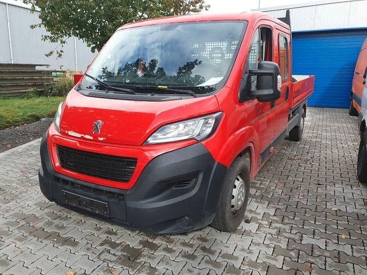 Rot Gebraucht 2019 Peugeot Boxer Van | 15.900 € (Fairer Preis) - Bild 1/4