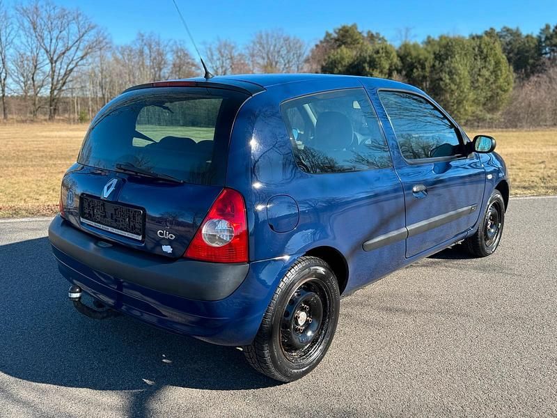 Gebraucht Renault Clio II 58 PS (42 kW) 2004 Blau Kleinwagen