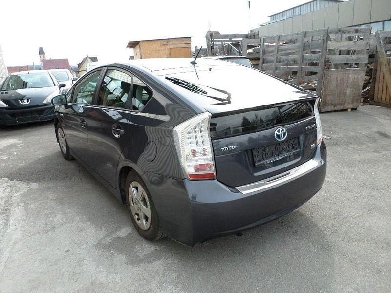 Gebraucht Toyota Prius Executive 99 PS (72 kW) 2011 Grau Limousine