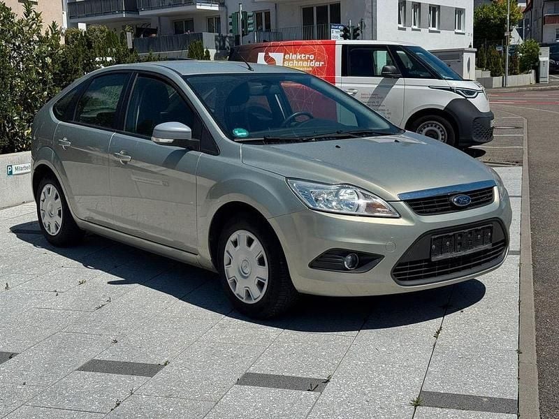 Beige Gebraucht 2009 Ford Focus Style Limousine | 3.999 € (Fairer Preis) - Bild 1/4