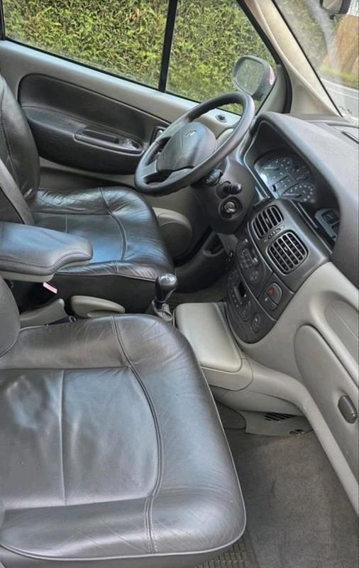 Gebraucht Renault Scénic 102 PS (75 kW) 2002 Rot Van / Kleinbus