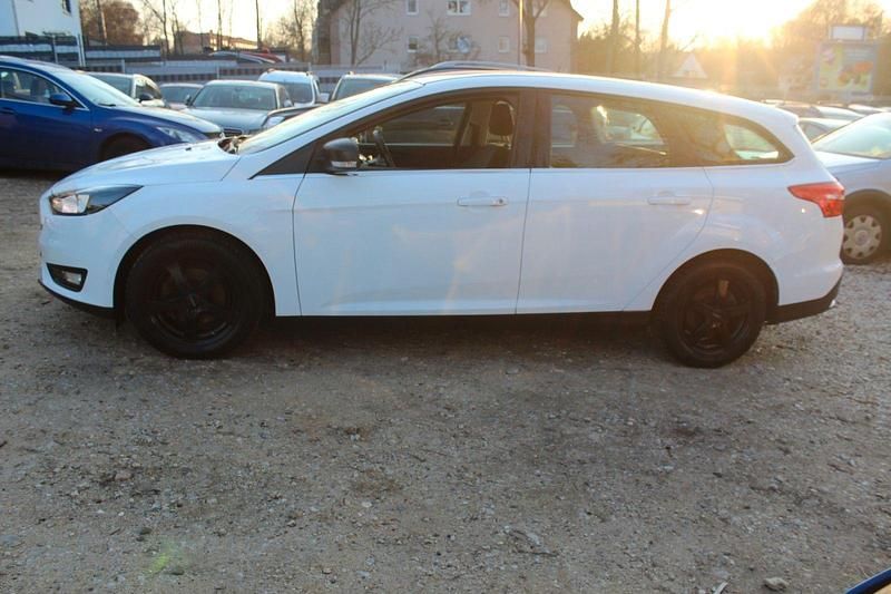 Gebraucht Ford Focus 101 PS (74 kW) 2016 Weiß Kombi