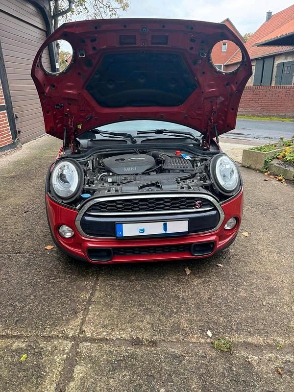 Gebraucht Mini Cooper S Coupé 192 PS (141 kW) 2016 Rot Coupé