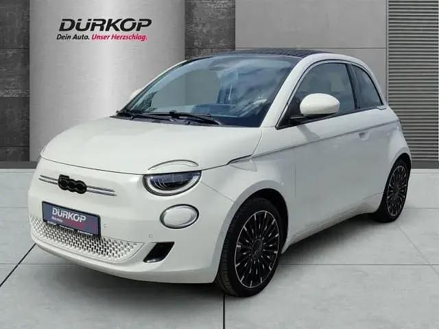 Weiß Gebraucht 2023 Fiat 500e La Prima Cabrio | 28.250 € (Teuer) - Bild 1/4