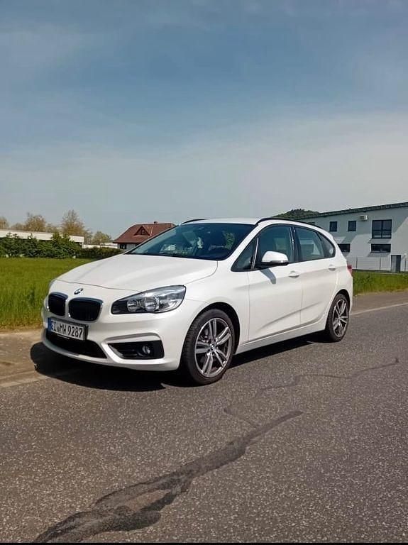 Gebraucht BMW 216 Active Tourer 116 PS (85 kW) 2016 Weiß Van / Kleinbus