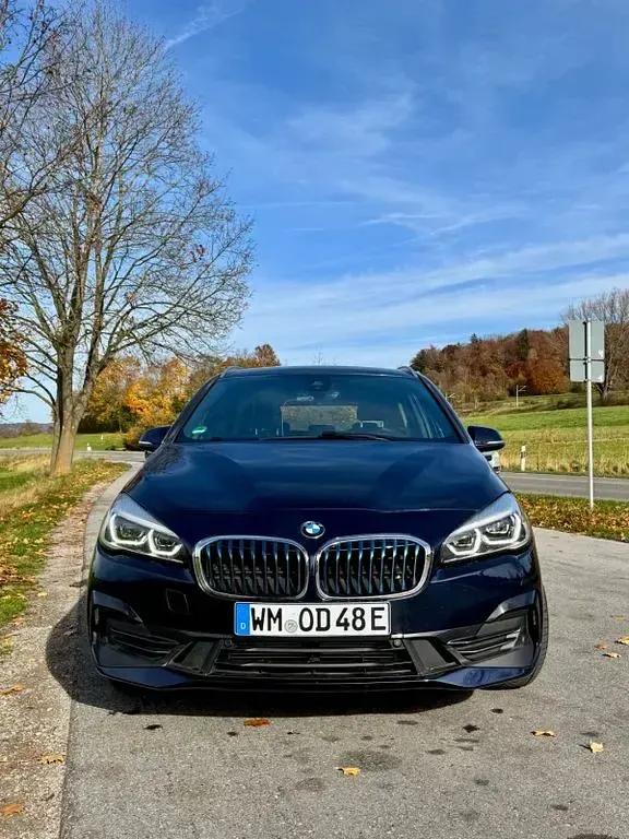 Gebraucht BMW 225 Active Tourer iPerformance 224 PS (164 kW) 2018 Blau Van / Kleinbus