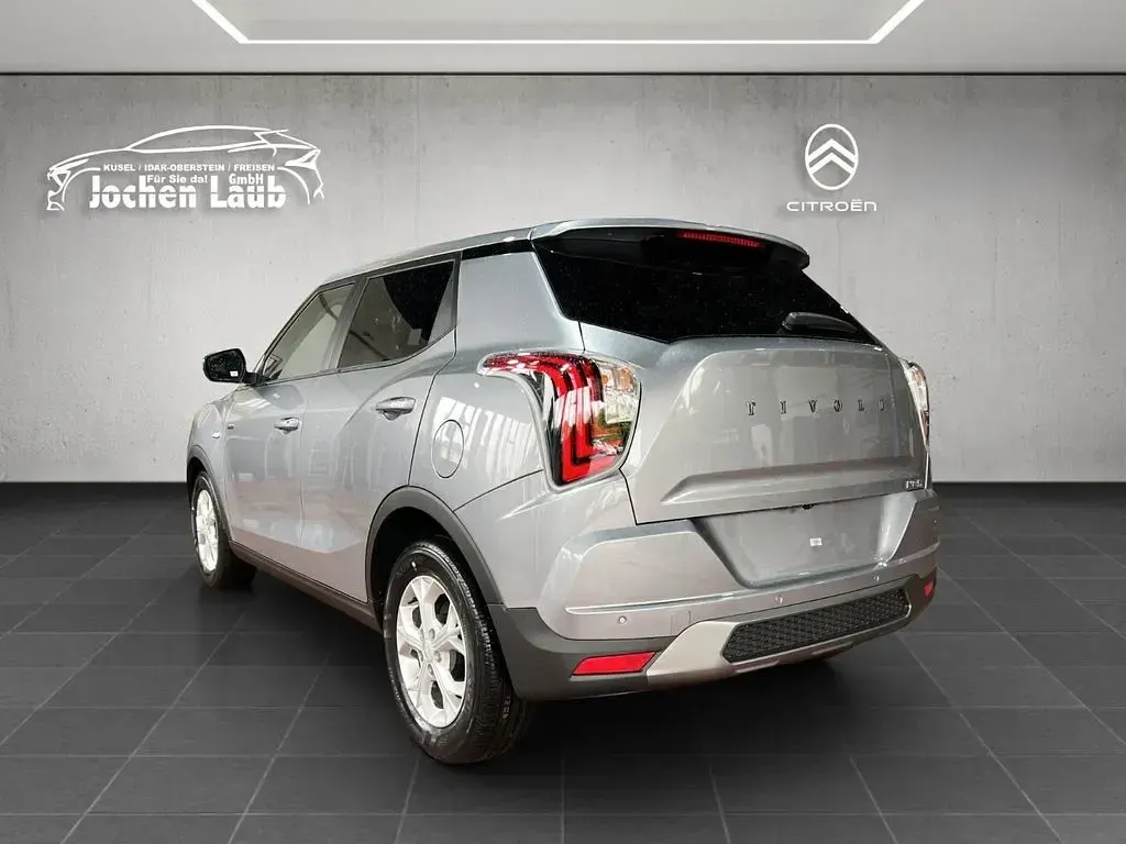 Neu KGM Tivoli 163 PS (119 kW) 2026 Iron metal SUV