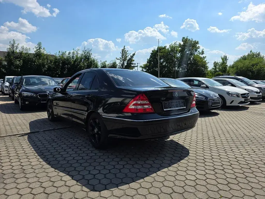 Gebraucht Mercedes C200 163 PS (119 kW) 2007 Schwarz Limousine