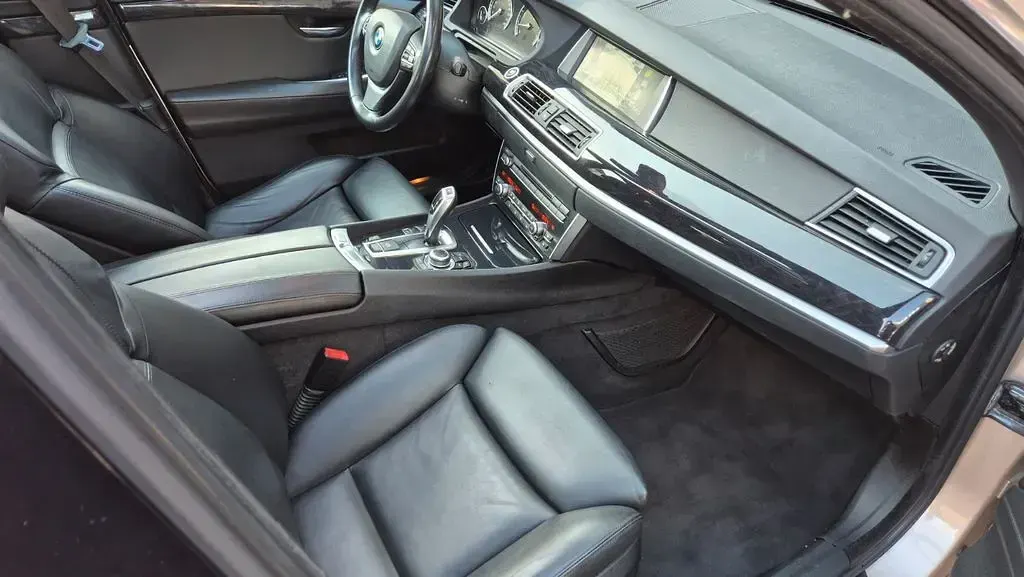 Gebraucht BMW 535 Sport Line 306 PS (225 kW) 2010 Silber Limousine