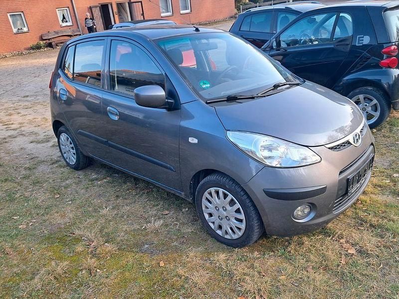 Gebraucht Hyundai i10 67 PS (49 kW) 2010 Grau Kleinwagen