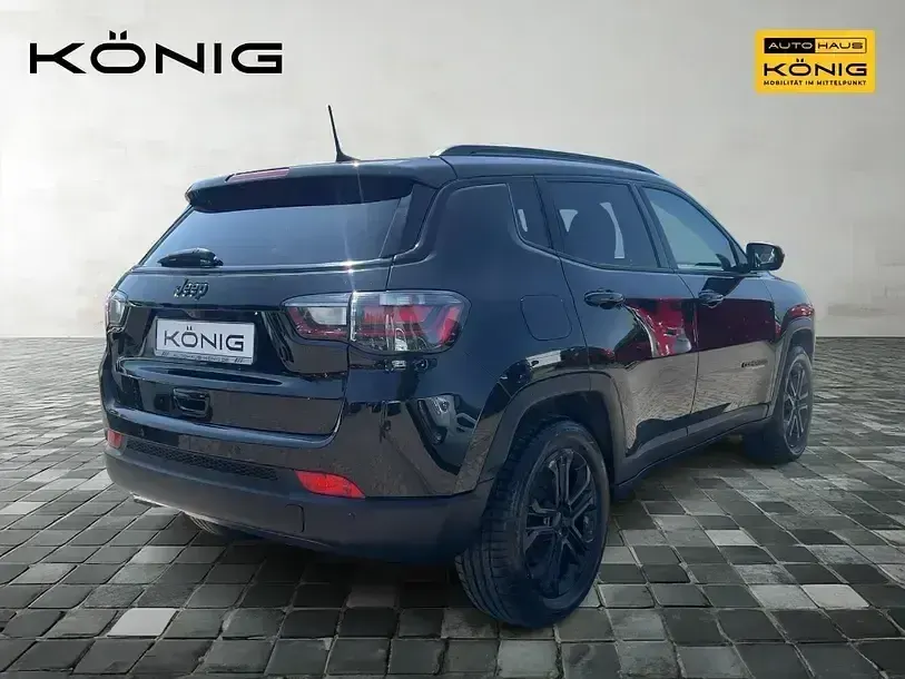 Second-hand Jeep Compass 180 CP (132 kW) 2022 Negru SUV