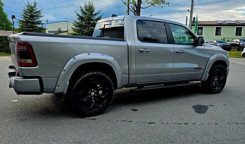 Gebraucht Dodge Ram 401 PS (294 kW) 2024 Silber Pickup