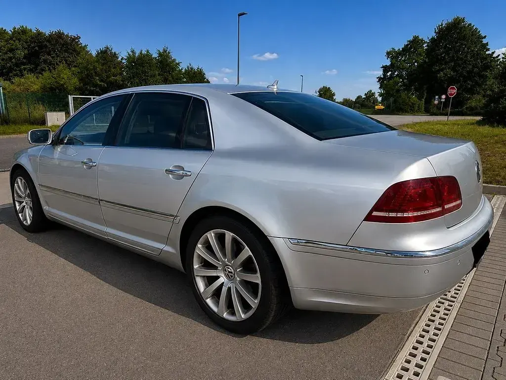 Gebraucht VW Phaeton 239 PS (175 kW) 2011 Silber Limousine