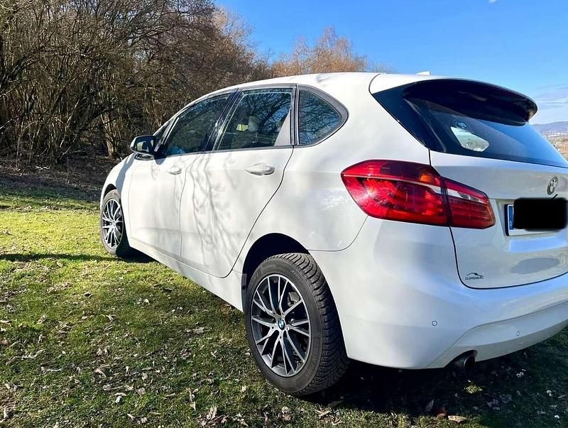 Gebraucht BMW 220 Sport Line 192 PS (141 kW) 2015 Weiß Kombi