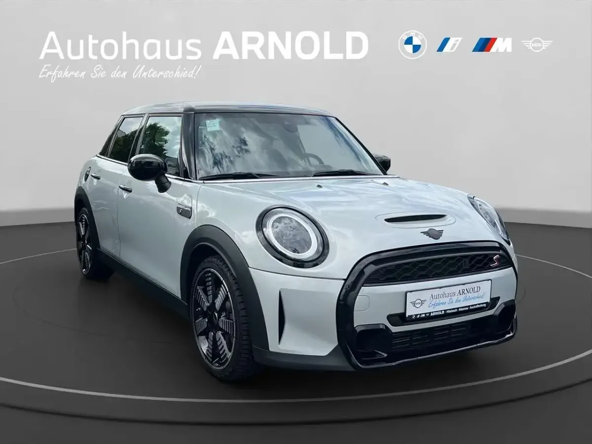 Gebraucht Mini Cooper S 178 PS (130 kW) 2023 White silver Kleinwagen