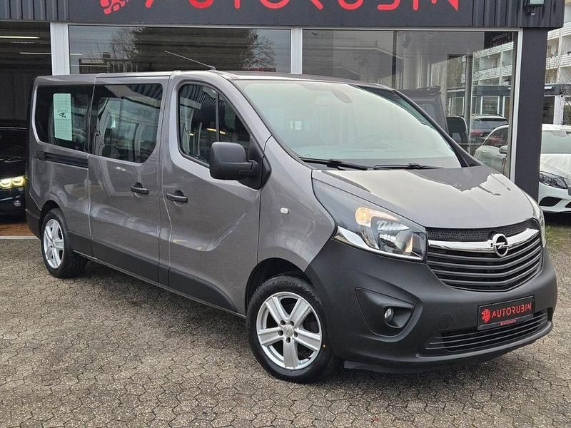 Gebraucht Opel Vivaro 177 PS (130 kW) 2017 Granitgrau/cassiopea silver Van / Kleinbus