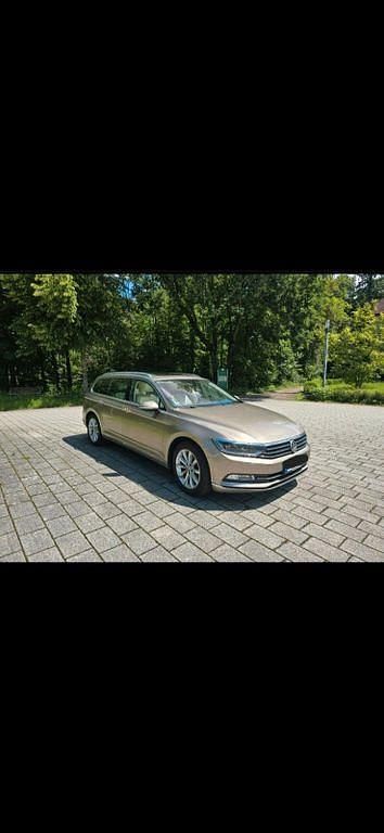 Gold Gebraucht 2015 VW Passat Limousine | 14.400 € (Superpreis) - Bild 1/4