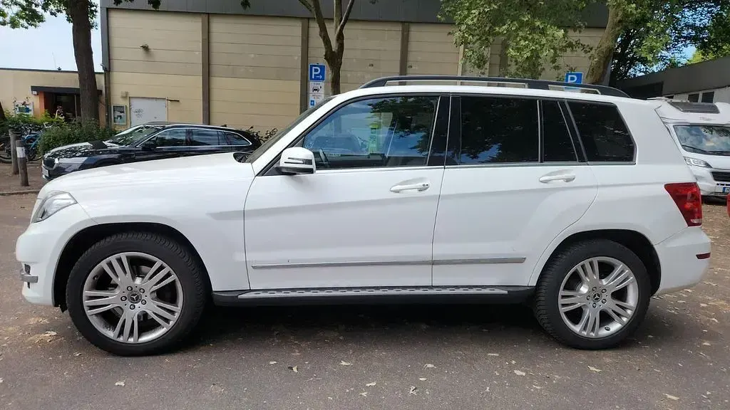 Gebraucht Mercedes GLK250 204 PS (150 kW) 2013 Weiß SUV