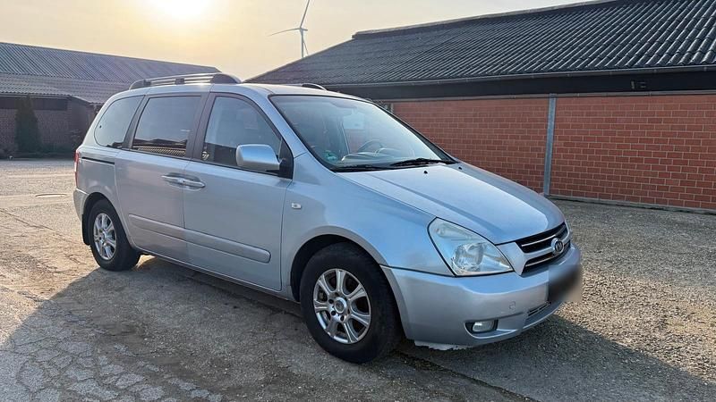 Gebraucht Kia Carnival 185 PS (136 kW) 2007 Silber Van / Kleinbus