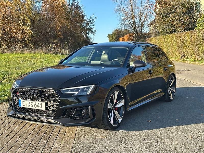 Schwarz Gebraucht 2018 Audi RS4 Ambiente Kombi | 47.300 € (Fairer Preis) - Bild 1/4
