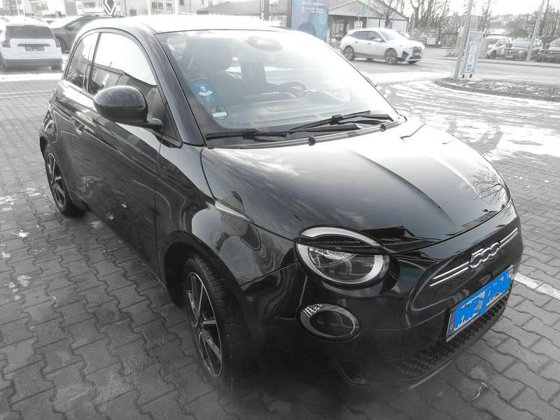 Schwarz Gebraucht 2022 Fiat 500e Kleinwagen | 14.900 € (Superpreis) - Bild 1/4