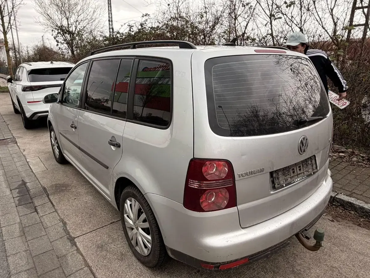 Gebraucht VW Touran Conceptline 105 PS (77 kW) 2007 Silber Van / Kleinbus