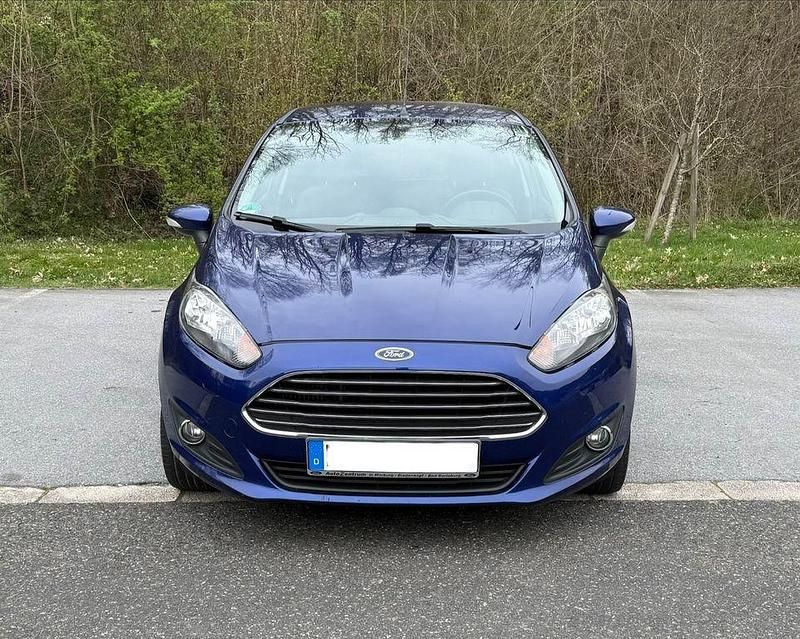Gebraucht Ford Fiesta SYNC Edition 101 PS (74 kW) 2013 Blau Kleinwagen