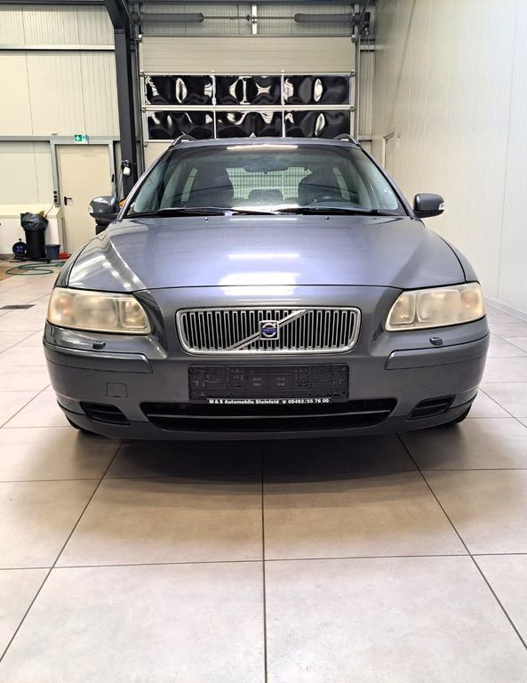 Gebraucht Volvo V70 Kinetic 140 PS (102 kW) 2006 Grau Kombi