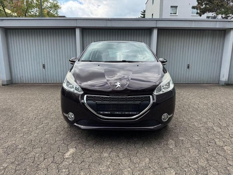 Schwarz Gebraucht 2013 Peugeot 208 Kleinwagen | 4.150 € (Guter Preis) - Bild 1/4
